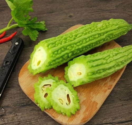 除了吃瓜还是吃瓜的图片